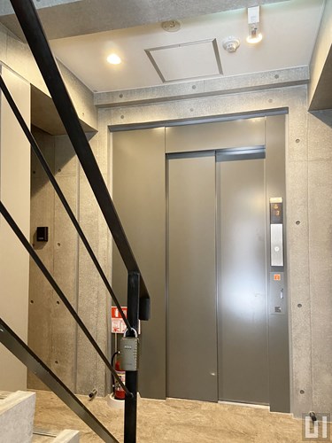 共用廊下・エレベーター