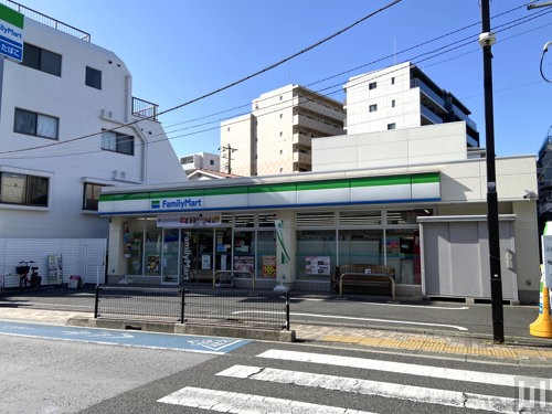ファミリーマート 二葉三丁目店