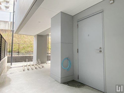 専用ゴミ置き場・駐輪場