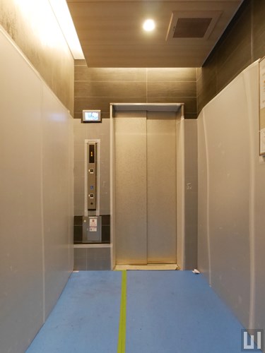 防犯モニター付きエレベーター