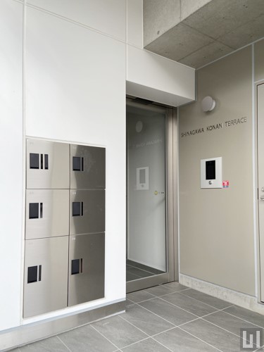 エントランスオートロック・宅配ボックス